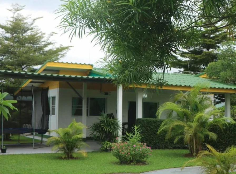 Tao Life Center Hotel Ban Mae Khon Exterior photo