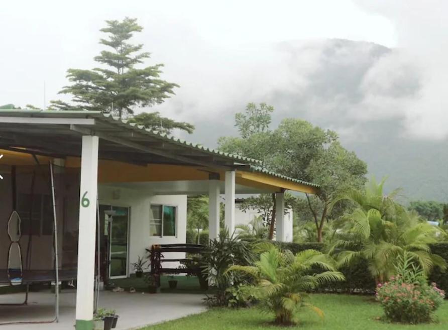 Tao Life Center Hotel Ban Mae Khon Exterior photo
