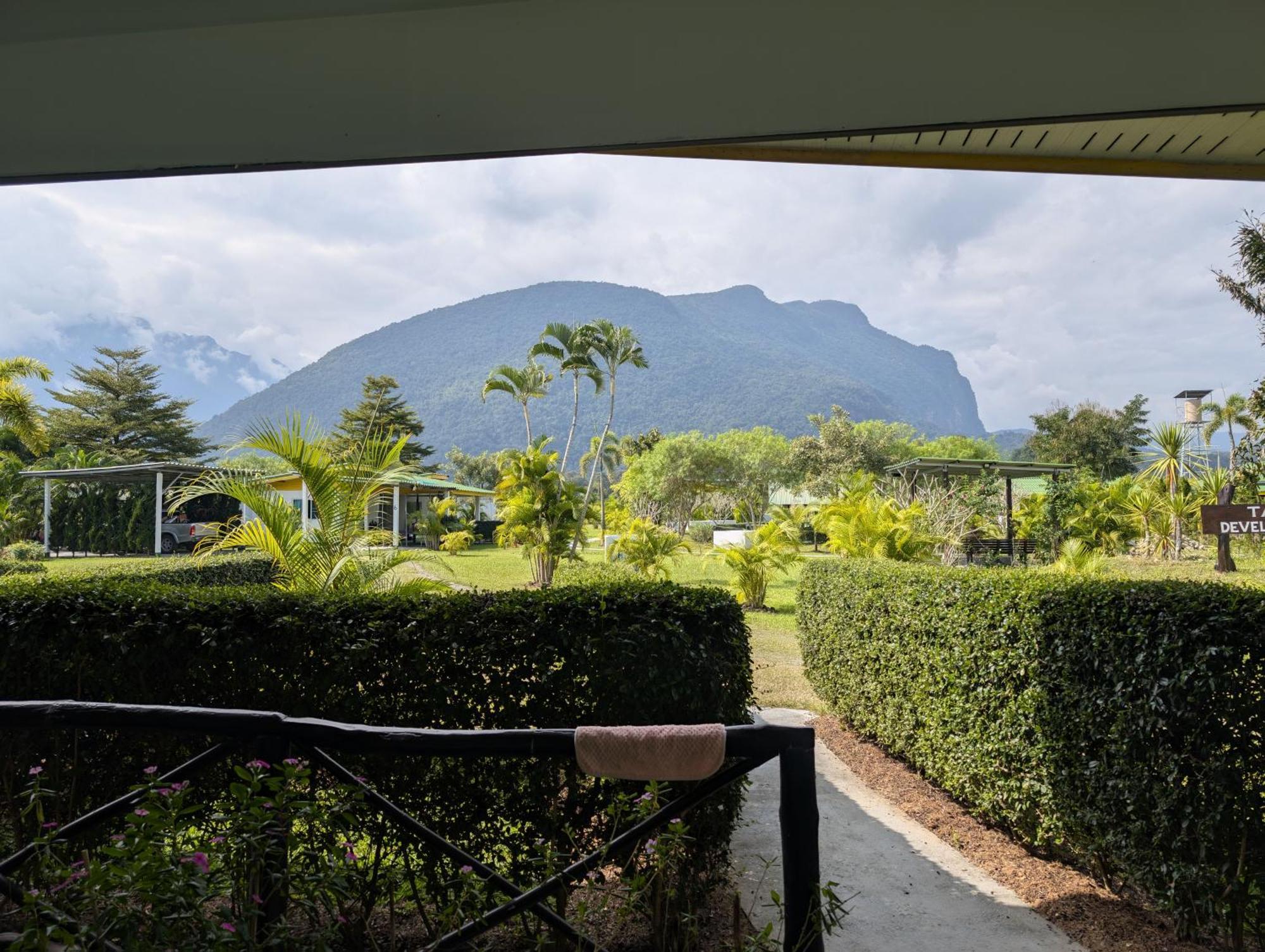Tao Life Center Hotel Ban Mae Khon Exterior photo